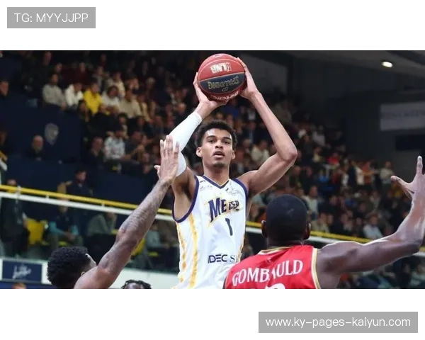 文班亚马三分显威,马刺青春风暴